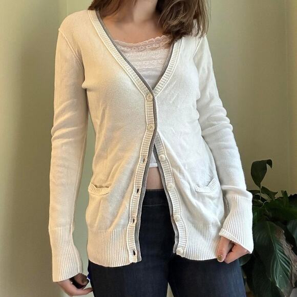 Aeropostale grey and white preppy cardigan - Picture 1 of 5